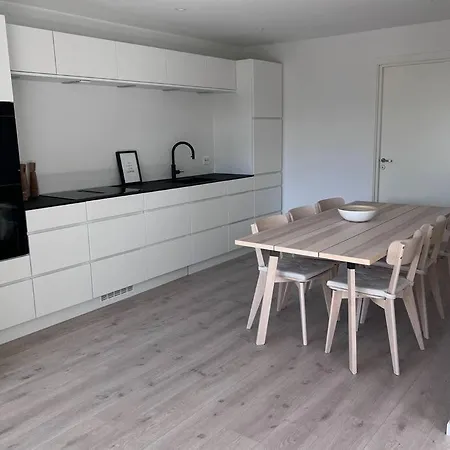 Floor Arossanden 5 A *