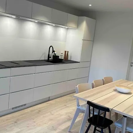 Floor Arossanden 5 A *