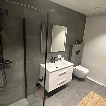 Floor Arossanden 5 A Apartman *