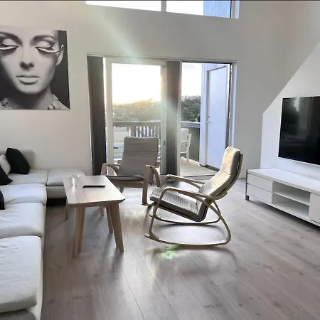 Floor Arossanden 5 A Apartman